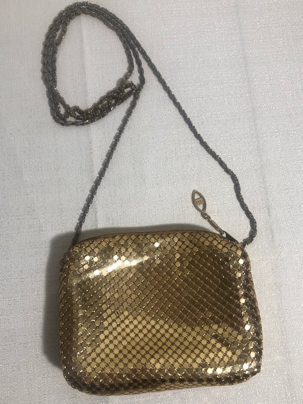 Vintage Y2K Gold Sequin Formal Glam Party Purse With Gold Chain Shoulder Strap